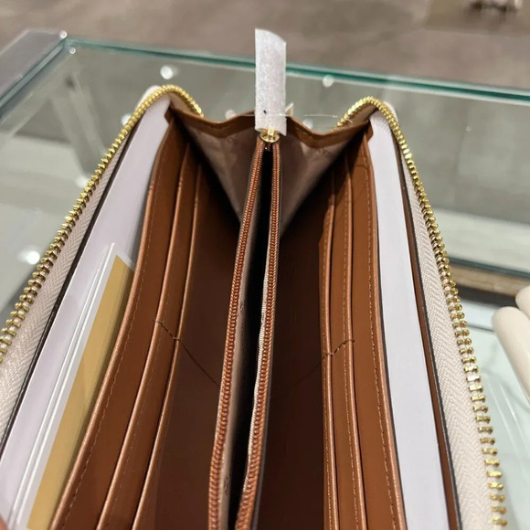 Michael Kors Jet Set Travel Large Logo Quarter-Zip wallet 35F8GTVZ3B Vanilla - Picture 11 of 11